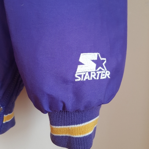 VINTAGE 90s WASHINGTON HUSKIES STARTER JACKET - Picture 4 of 8